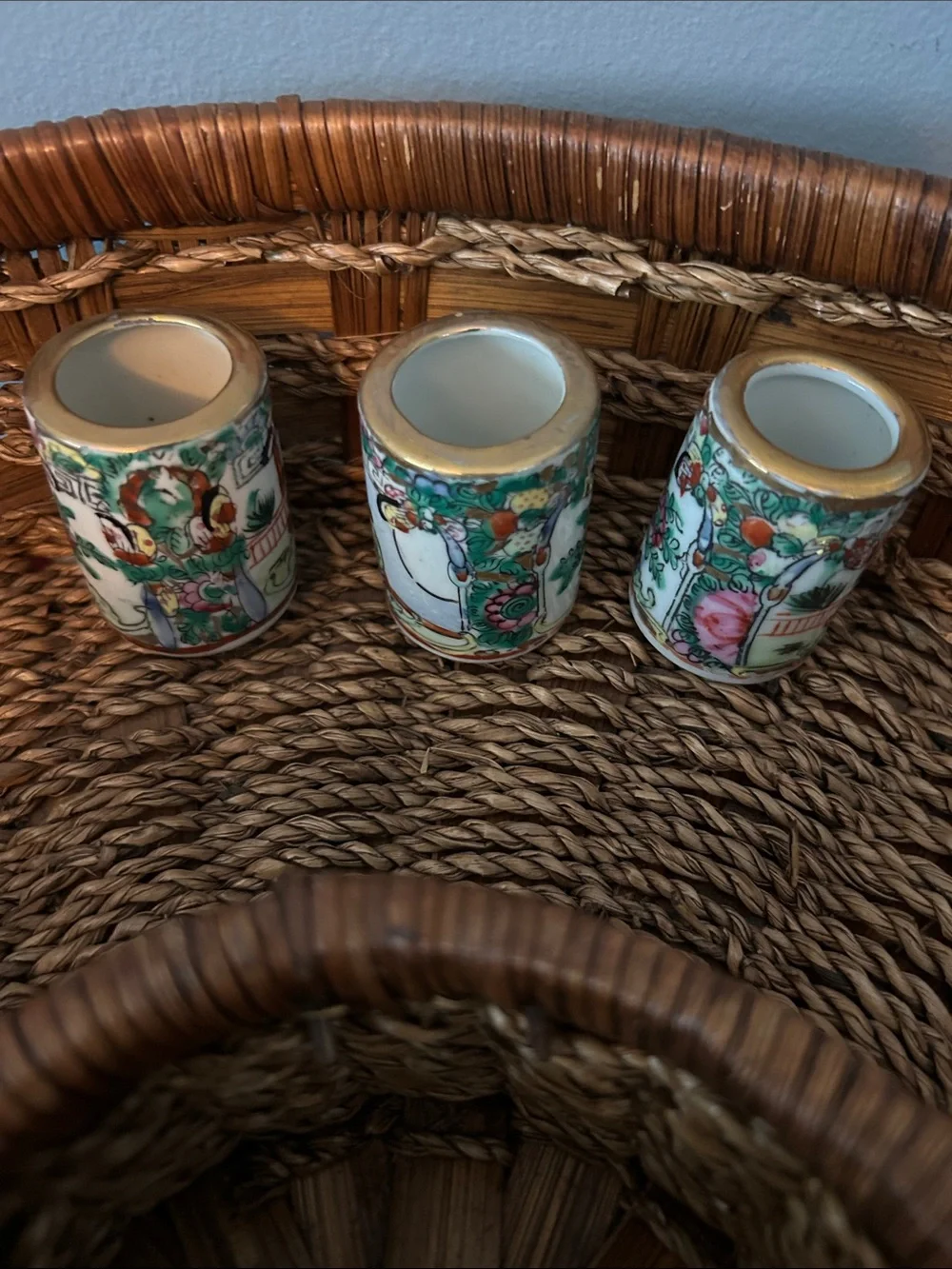 Hand-Painted  Famille Rose Ceramic Spill Cups Set of 3 3” EUC